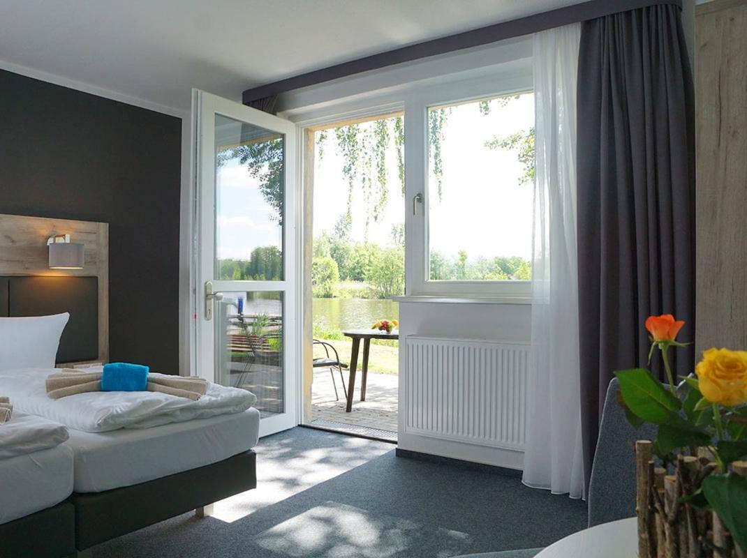 Boootshaus - Am Spreeufer Hotel Бейскоу Екстериор снимка